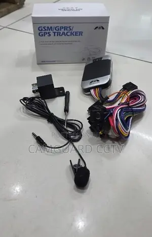 Car Tracking Device With Real-Time Monitoring