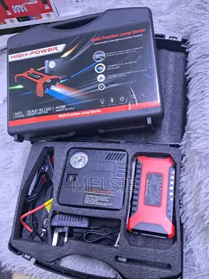 Compact Car Jump Starter Kit – Fast Emergency Engine Start Device