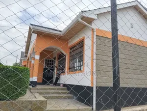 3bdrm Bungalow in Kenyatta Road for rent