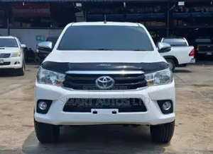 Toyota Hilux 2019 White