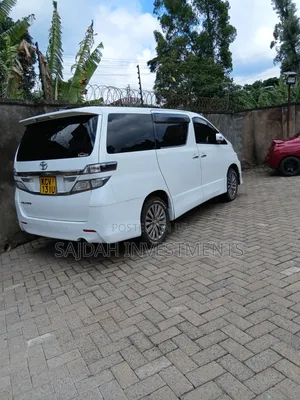 Toyota Alphard 2.4 Petrol FWD 2012 White