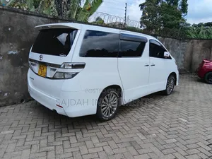 Toyota Alphard 2.4 Petrol FWD 2012 White