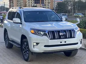 Toyota Land Cruiser Prado 2.7 2022 White