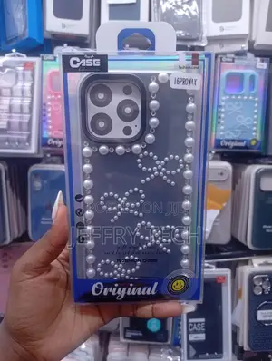 3d Pearl-Style Bow Fashion Case to Fit the Apple iPhone 13 Pro Max.