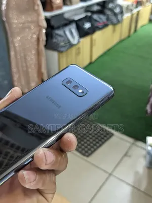 Samsung Galaxy S10e 128 GB Blue