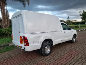 Toyota Hilux 2009 White