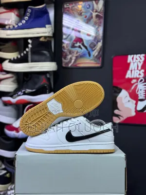 Nike Sb Dunk Low “White Gum”
Sizes _37 38 39 40 41 42 43 44 45_