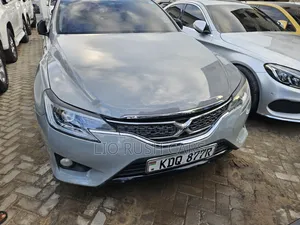 Toyota Mark X 2017