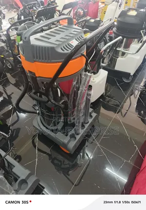 Aico Japan Avc-100l Wet and Dry Vacuum Cleaner