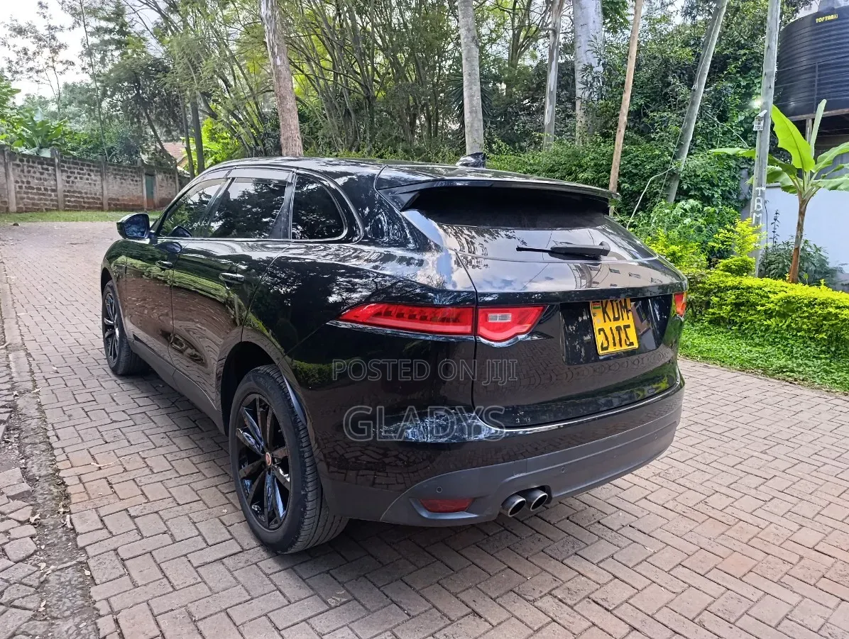 Jaguar F-Pace 2017 Black