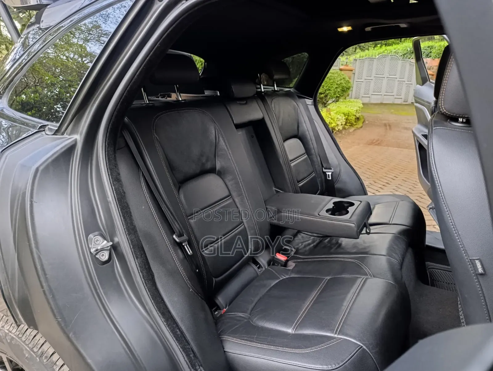 Jaguar F-Pace 2017 Black