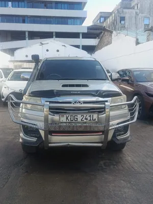 Toyota Hilux 2015 Silver