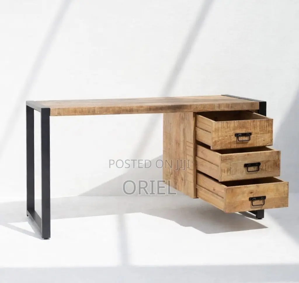 Office Desk : 1.2m Generic Office Computer Desk
