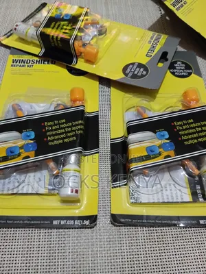 Lamented Windshield Crack Repair Kit