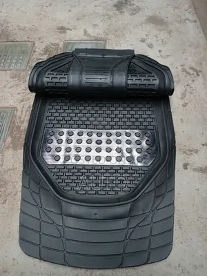 Universal Black Silver Floor Mats – Stylish Car Interior Mats Set
