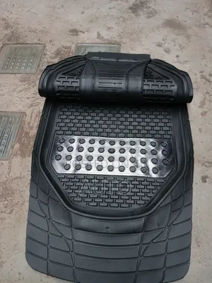 Universal Black Silver Car Floor Mats – Luxury Interior Protection