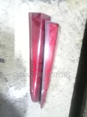Upper Taillight Finisher Nissan Note E11