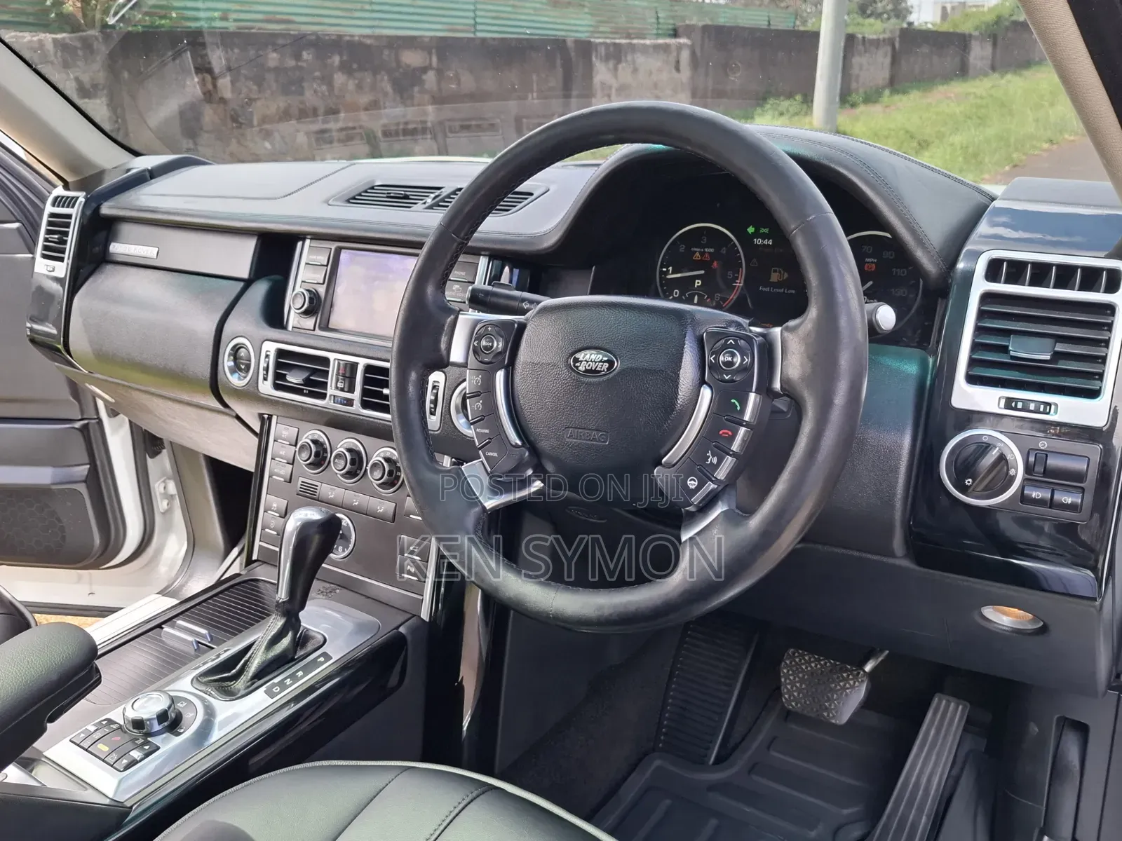 Land Rover Range Rover Vogue 2010 White