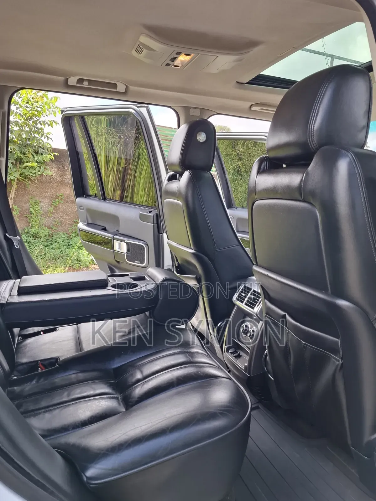 Land Rover Range Rover Vogue 2010 White