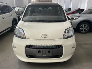 Toyota Porte 1.5 FWD 2019 White