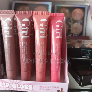 L. A Pro Setting Spray + Free Lipgloss