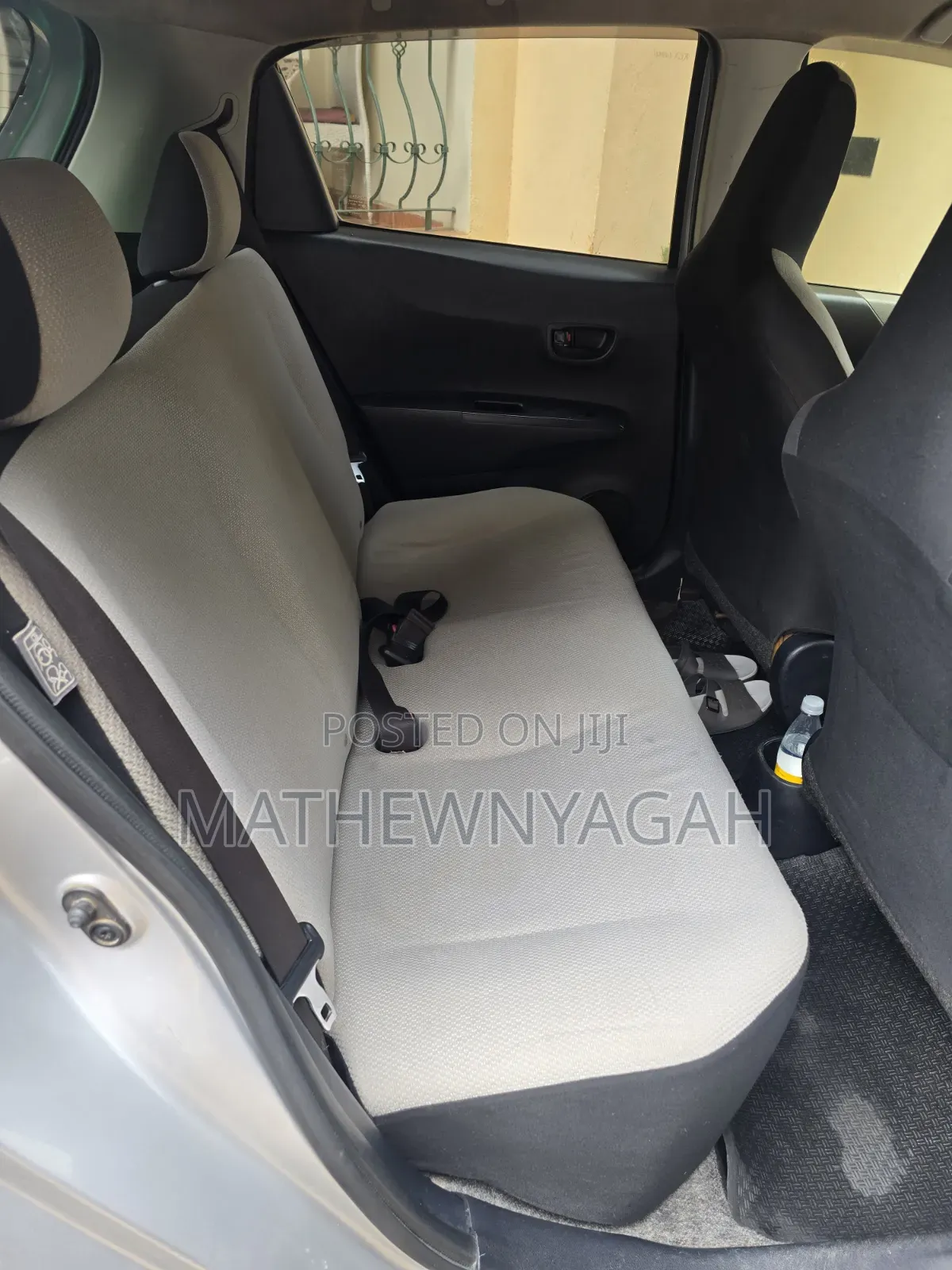 Toyota Vitz 2012 Silver