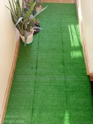 Beautiful Fake Grass for Balcony Upgrade