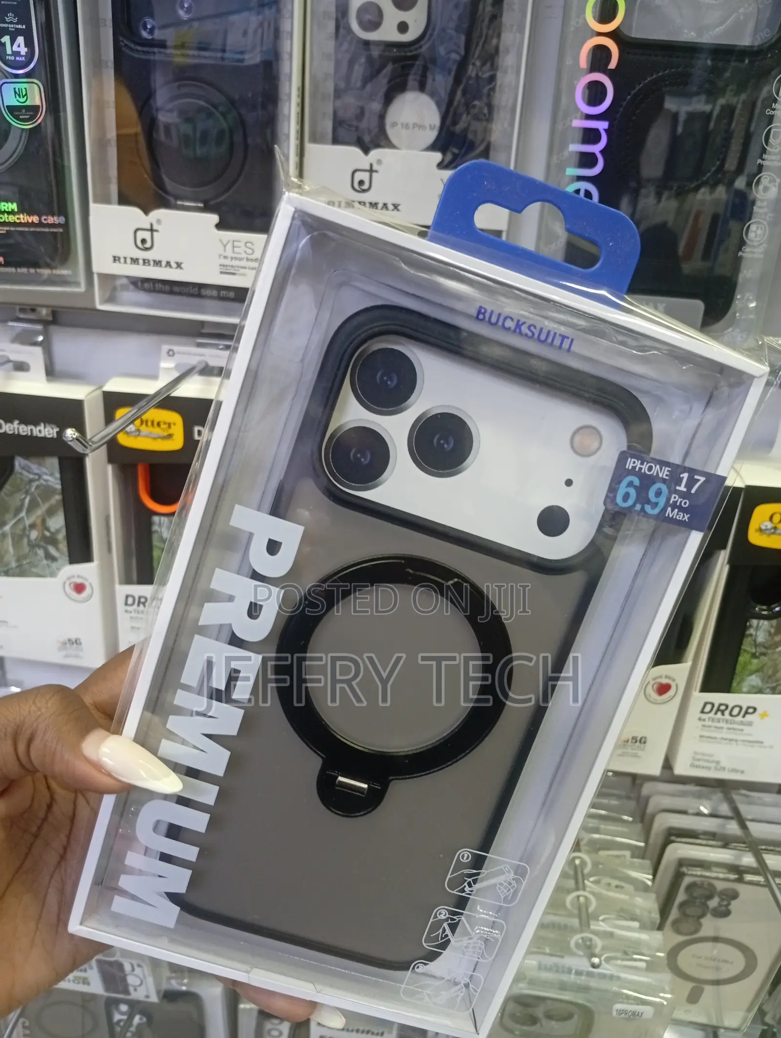 iPhone 17 Pro Max Smoke-Translucent Back and a Distinctive Black Case
