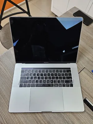 Laptop Apple MacBook Pro 2019 16GB Intel Core i9 SSD 1T