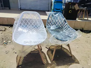 Modern Lattice -Back Plastic Dinning Chairs