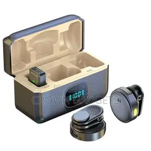Q8 Wireless Microphone With Charging Case Digital Display