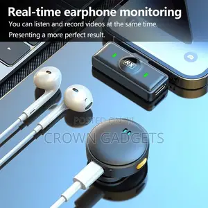 Q8 Wireless Microphone With Charging Case Digital Display