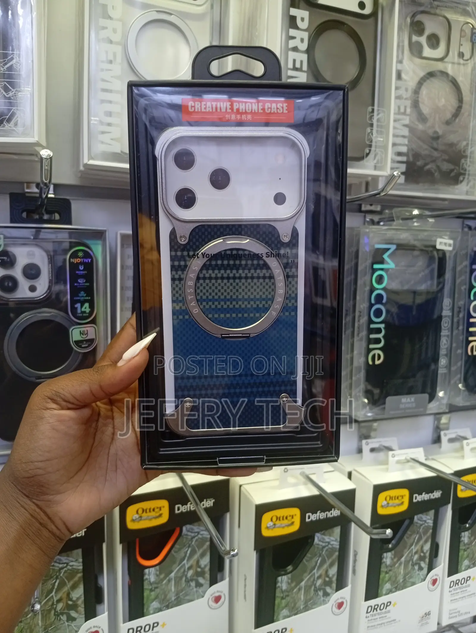 iPhone 14, Featuring a Carbon Fiber Texture Design Case
