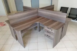 4-Person Cluster Office Workstation