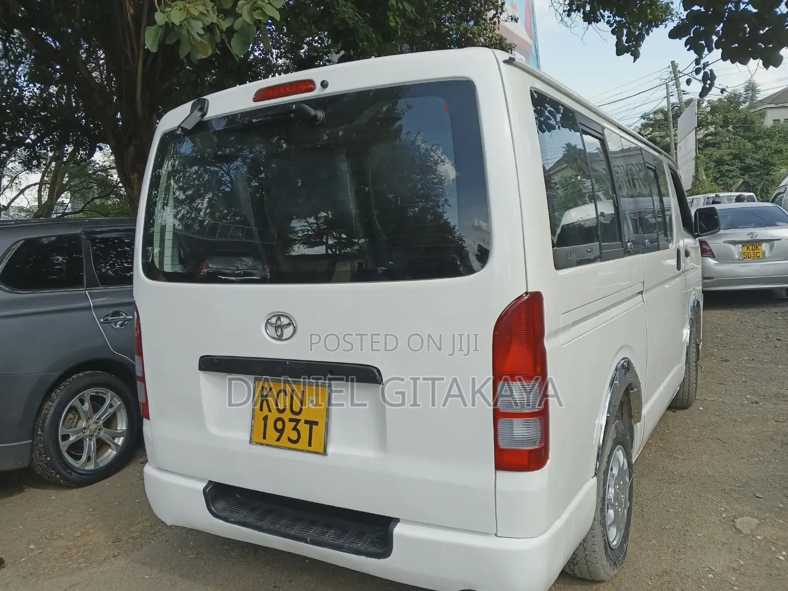 Toyota HiAce 2013 White