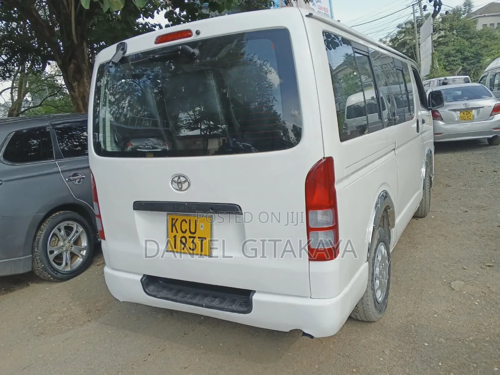 Toyota HiAce 2013 White