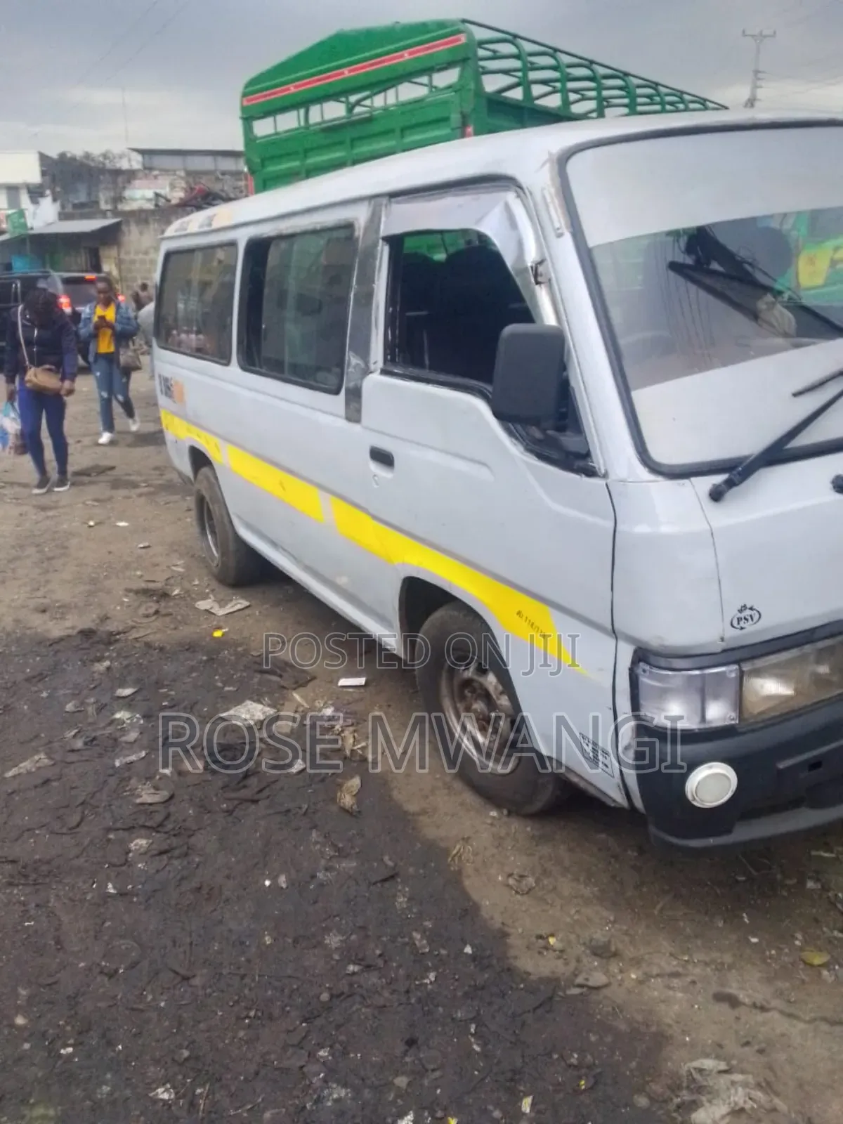Nissan Caravan (Urvan) 1991 White