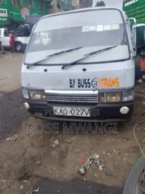 Nissan Caravan (Urvan) 1991 White