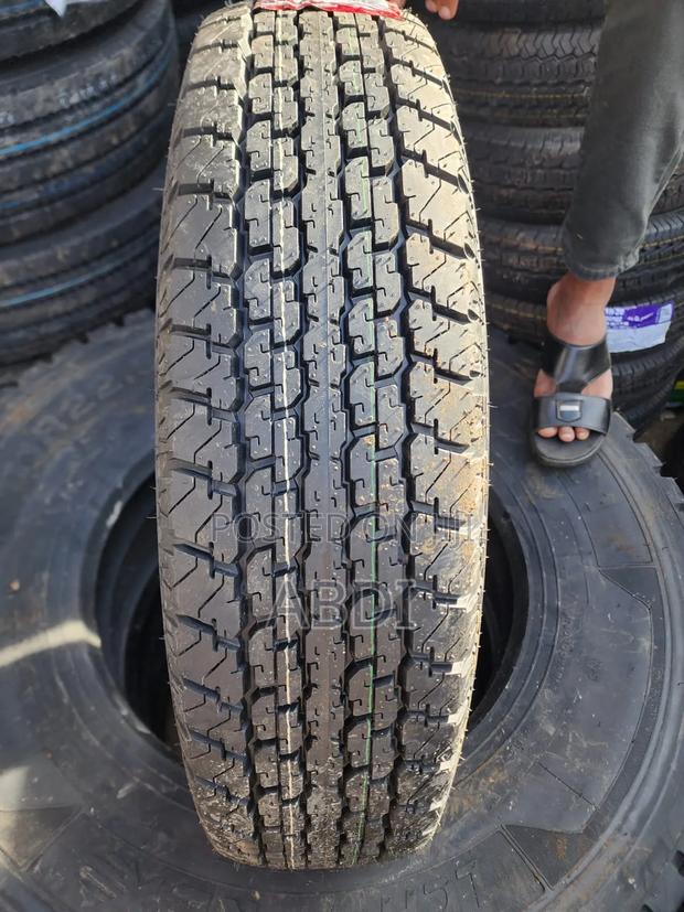 205r16c LCH Safari Tyre - thumbnail 2