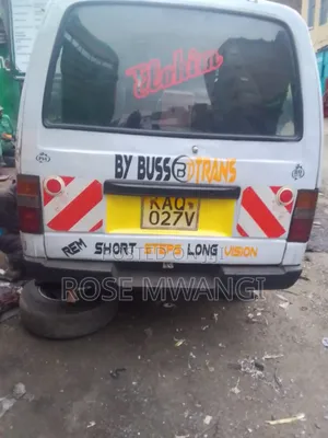 Nissan Caravan (Urvan) 1991 White