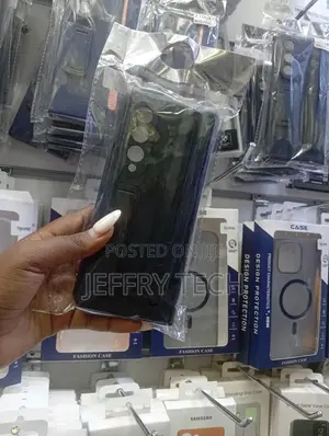 Samsung Galaxy Z Fold Series Standing Grip Case.
