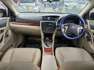 Toyota Premio 2017 Maroon