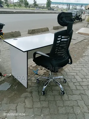 Generic Office Chair With Office Table