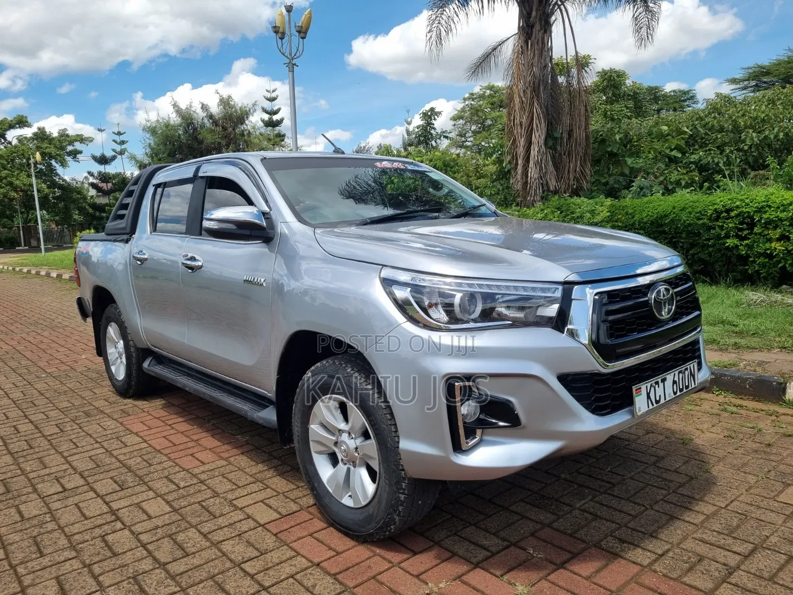 Toyota Hilux 2015 Silver