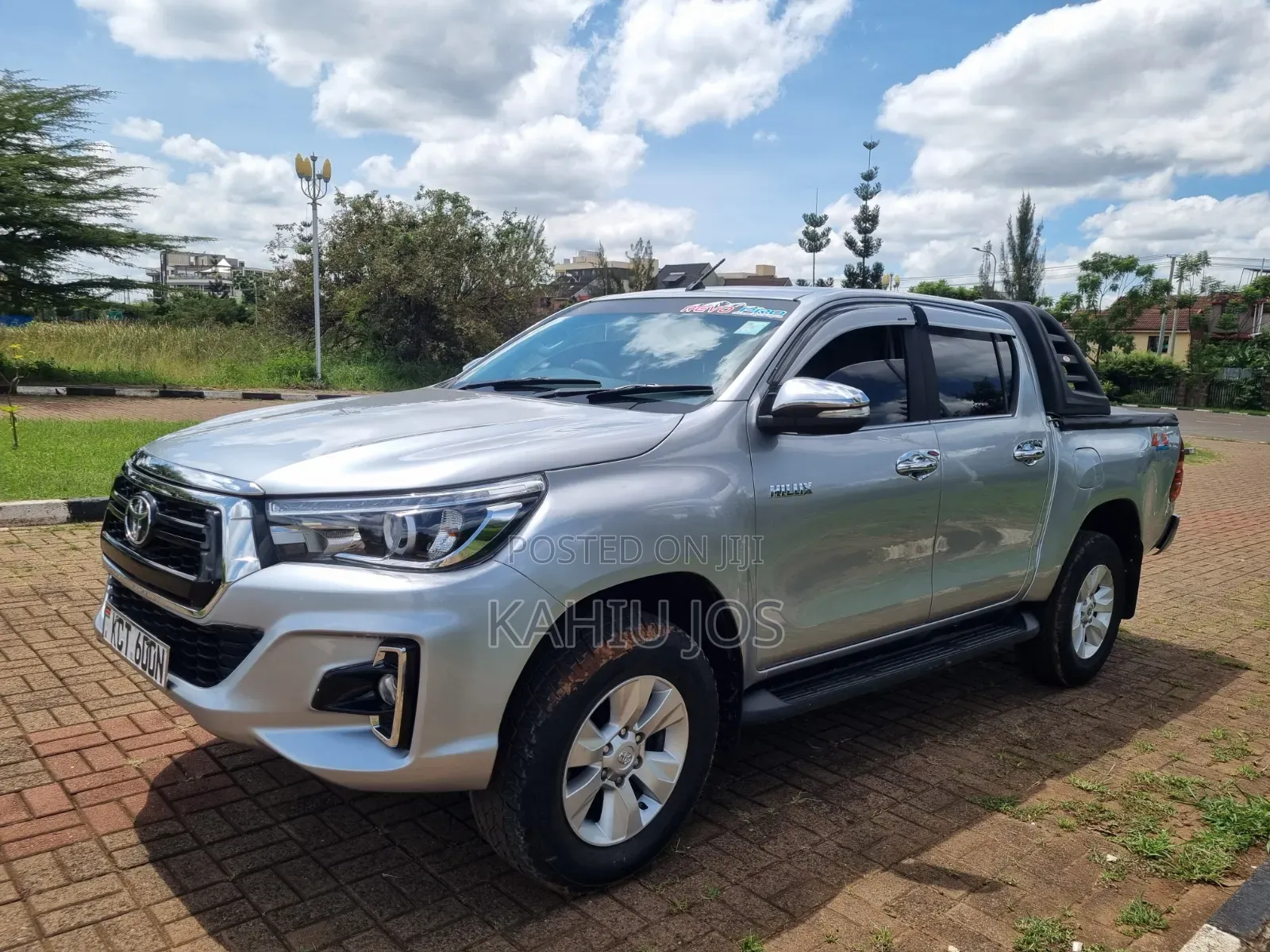 Toyota Hilux 2015 Silver