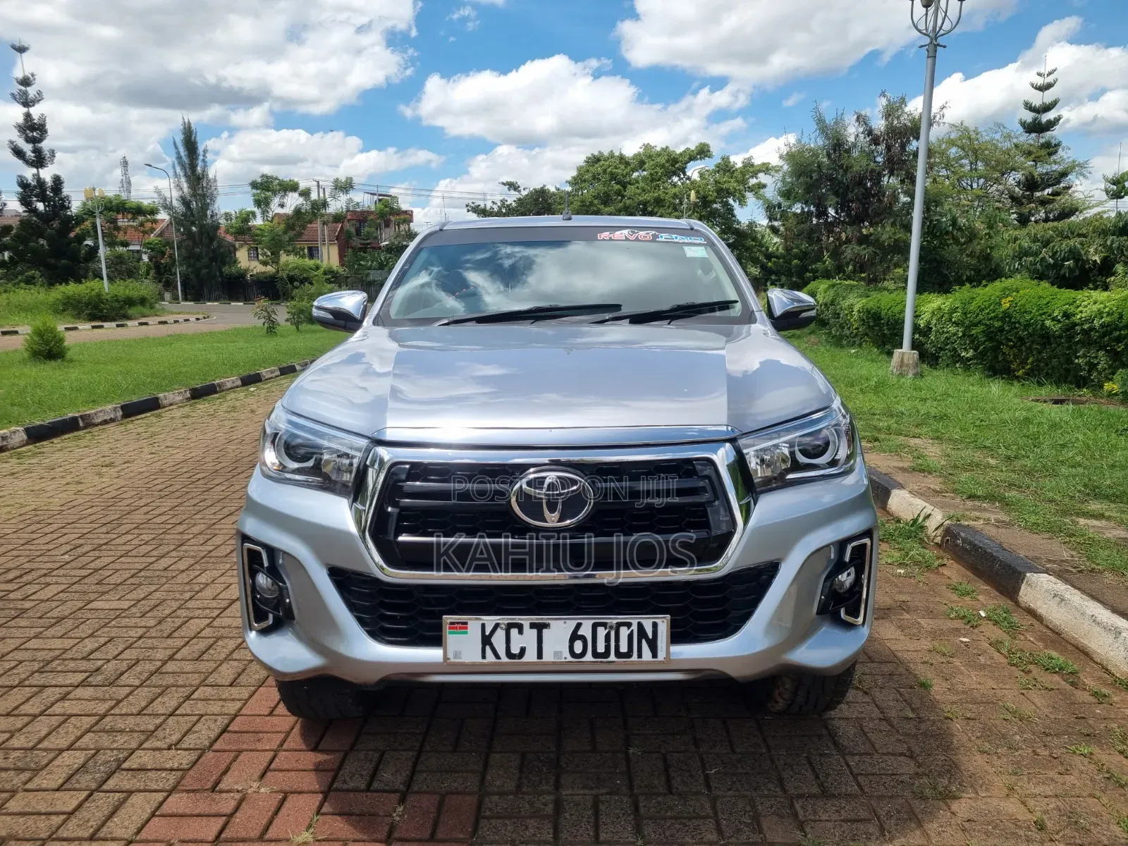 Toyota Hilux 2015 Silver