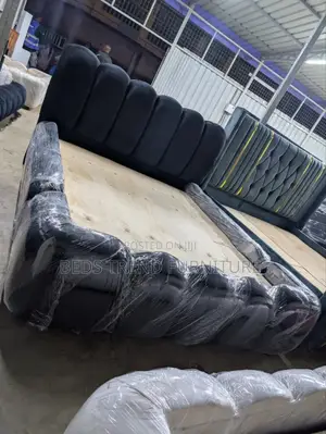 5by6 Obsidian Bubble Black Bed