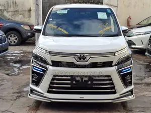 Toyota Voxy 2019 White