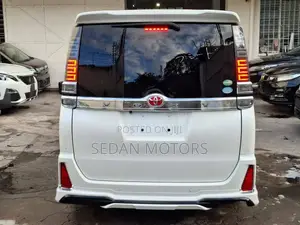 Toyota Voxy 2019 White