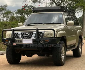 Nissan Patrol 3.0 TD GL 2008 Gold